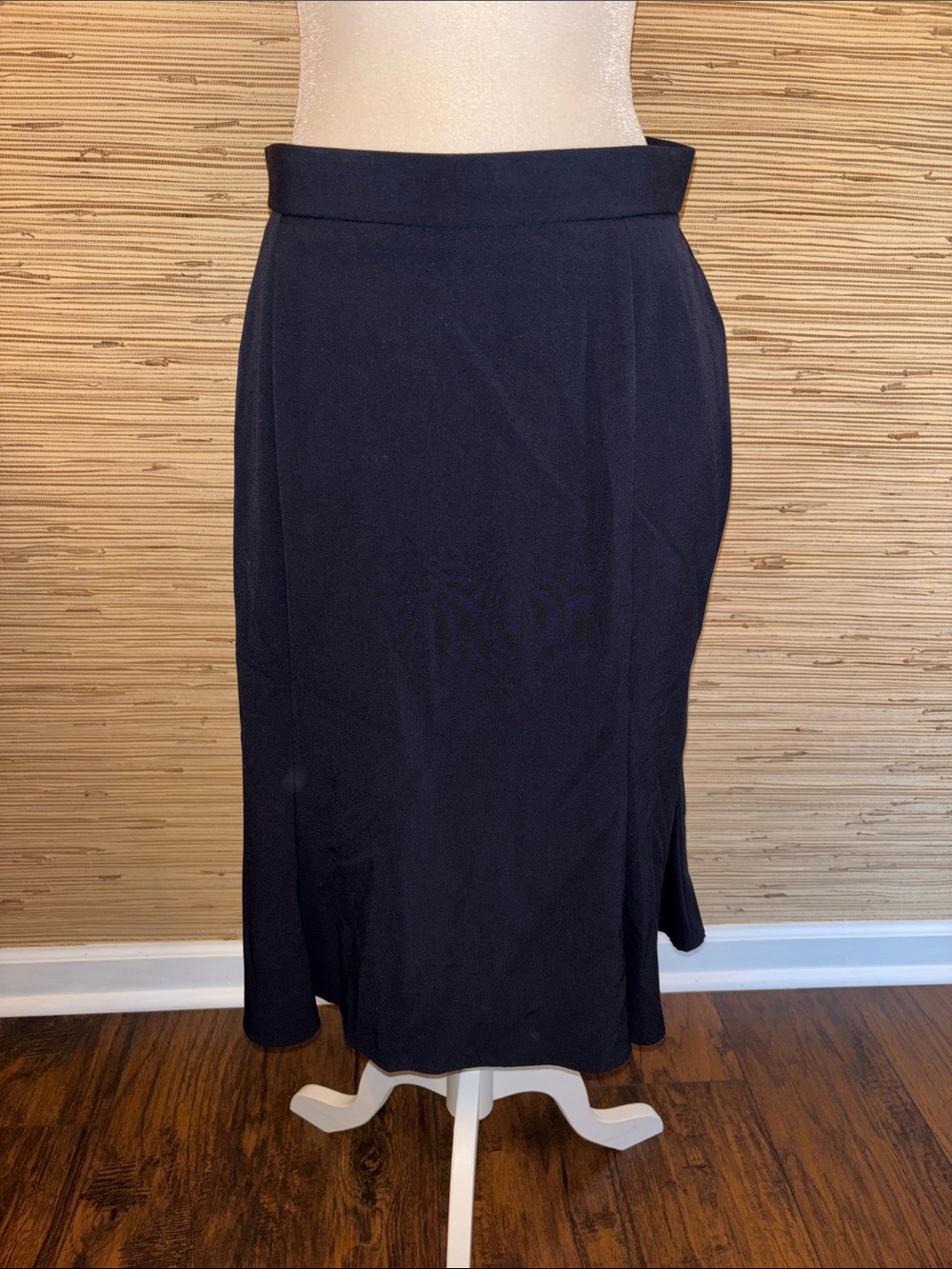 Classic Navy Flare Midi Skirt - Sleek Professional Style size 10 tummy panel EUC